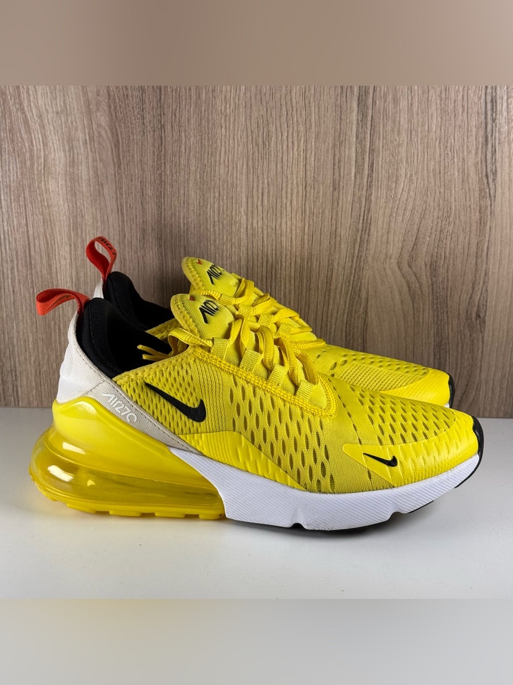 Nike Air Max 270 Yellow/White/Black DQ4694-700 Women’s Size 7